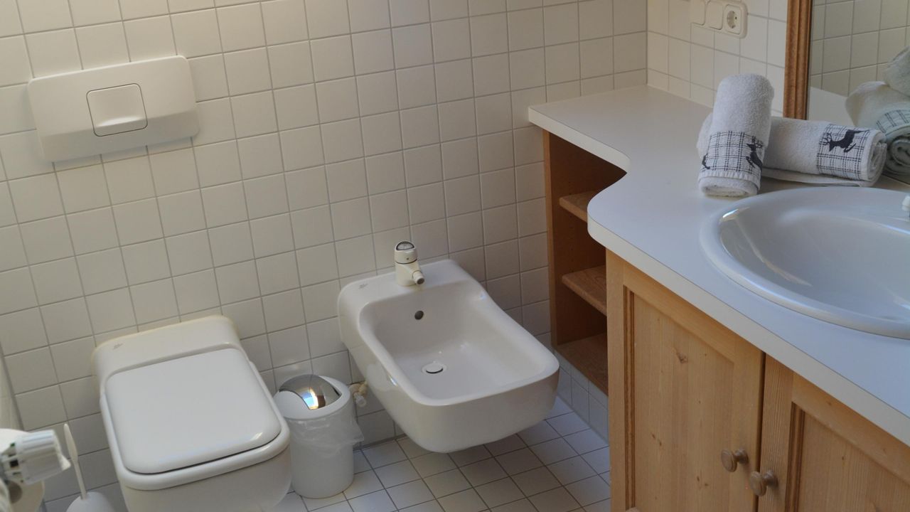 3. Bad Edelweiß Schlafzimmer 2.  OG 3. Bad Edelweiß Schlafzimmer 2.  OG